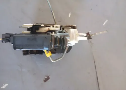 Tranca Fechadura Tampa Malas Traseira Sandero 2019 84 - Imagem 3