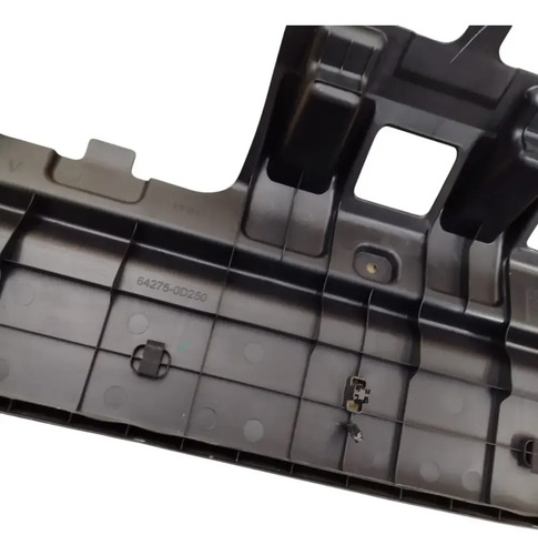 Moldura Acabamento Porta Malas Toyota Yaris Sedan 2024 Preto - Imagem 4