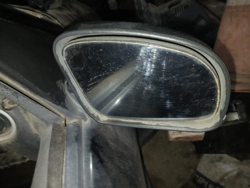 Retrovisor Lado Direito Manual Chevrolet Celta 01 A 06 Usado