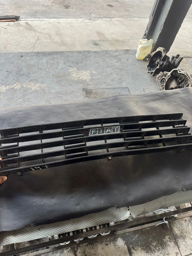 Grade Frontal Original Fiat 147 Europa City 80 A 83 Usado Preto - Imagem 2