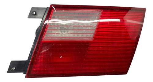 Lanterna Tampa Traseira Direita Volkswagen Santana 1998 2006 Direito/passageiro Vermelho