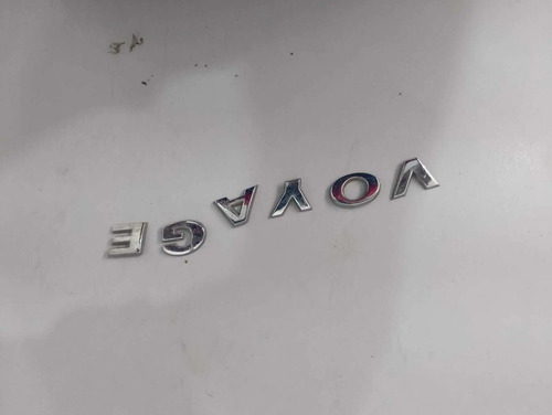 Emblema Volkswagen Voyage - Imagem 5
