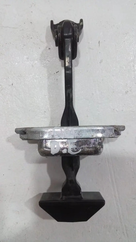 Limitador Porta Dianteira Esquerda Chery Qq 2012