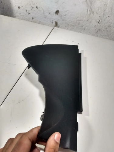 Acabamento Lateral Painel Dianteiro Lateral Esquer Kicks 17
