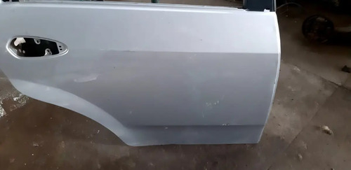 Porta Traseira Direita Fiat Punto 2012 Com Detalhe Pequeno Prateado