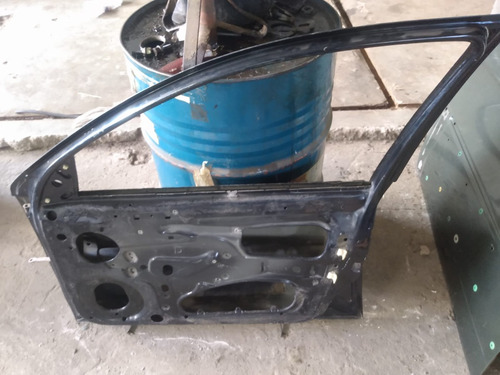 Porta Dianteira Direita Gm Corsa Classic 98/10 Com Detalhes Preto - Imagem 3