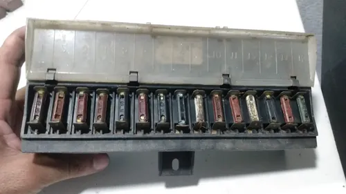 Caixa Fusivel Gol/parati/saveiro 1989 Somente Acaixa Fusivel - Imagem 2