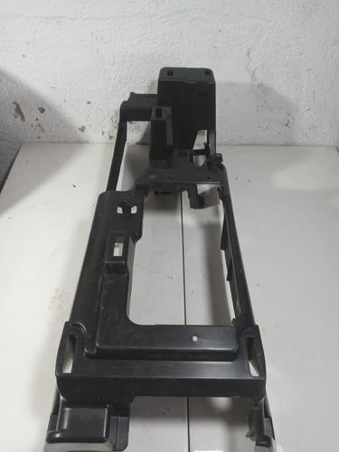 Suporte Base Console Central Outlander Mitsubishi 2015 - Imagem 2