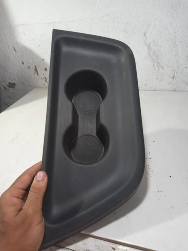 Porta Copos Console Central Traseiro Mitsubishi Outlander 15 Preto - Imagem 2