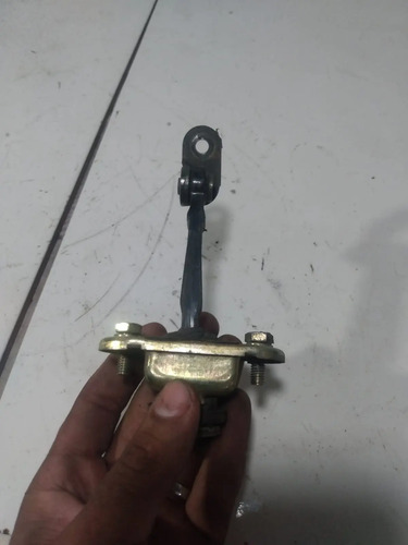 Limitador Porta Traseira Esquerda Chery Qq 2012
