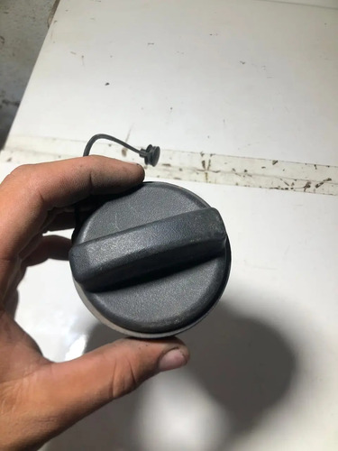 Tampa Sem Chave Tanque Combustível Onix Tracker S10 2020/22 Preto