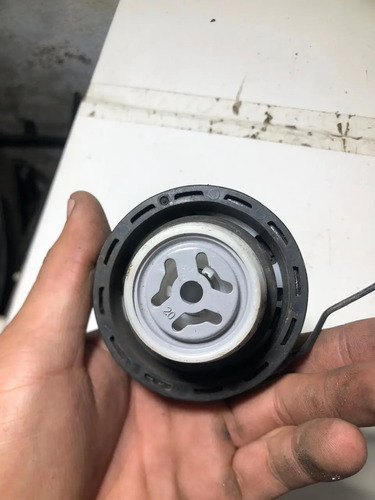 Tampa Sem Chave Tanque Combustível Onix Tracker S10 2020/22 Preto - Imagem 4