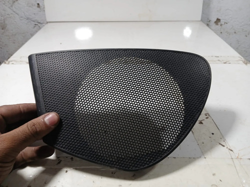 Grade Alto Falante Porta Traseira Esquerda Fiat Bravo 2013 Preto - Imagem 4