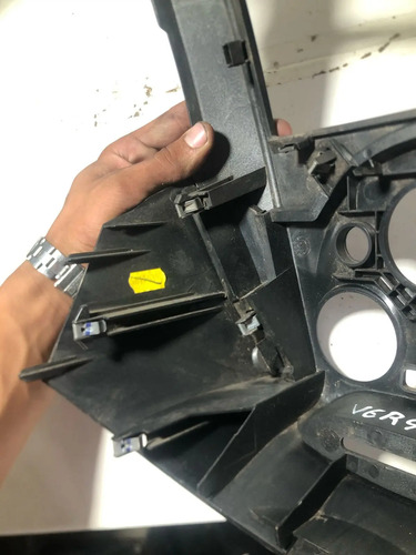 Moldura Acabamento Central Painel Nissan Versa 2018 A 2020. Preto Listras - Imagem 8
