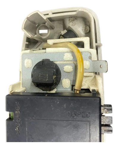 Lanterna Luz De Teto Com Botao Ford Focus 2007 2011 - Imagem 9