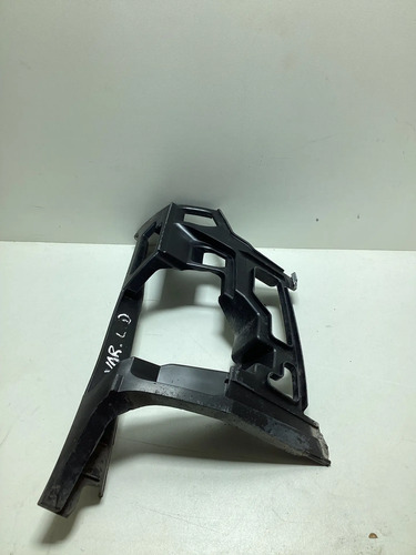Suporte Do Lavador De Farol Lado D Jetta Variant 2010 A 2017 Preto