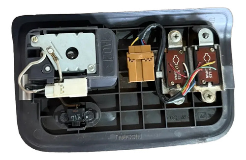 Luz De Teto C/botão Teto Solar  Nissan Maxima 97 - Imagem 2