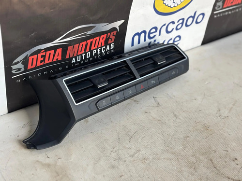 Difusor Ar Central Botão Alerta Vw Saveiro Cross 2020 Usado - Imagem 2