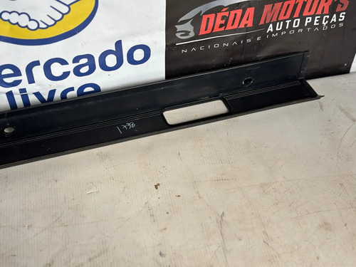 Friso Moldura Caçamba Le Vw Saveiro Cross 2020 Usado Orignal Preto - Imagem 7