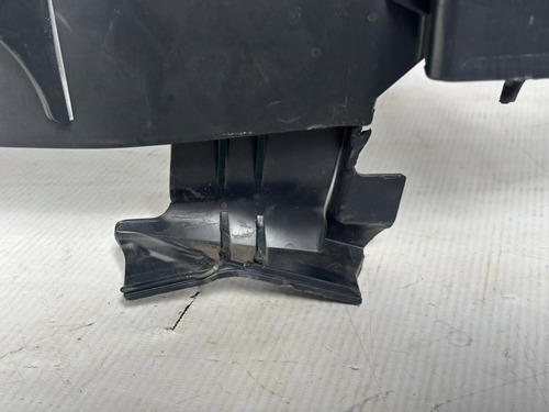 Suporte Parachoque Traseiro Audi Q3 2024 Usado Detalhes - Imagem 6