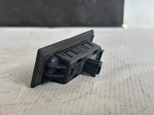 Luz Placa Traseira Audi Q3 2024 Original Usado - Imagem 5