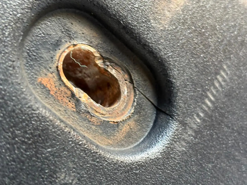 Duto Ar Motor Volvo Vm 270 2015 Original Usado Com Detalhe - Imagem 9