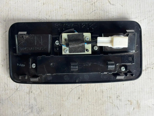 Moldura Botão Sensor Alarme Toyota Corolla Cross 2022 Usado Preto - Imagem 4