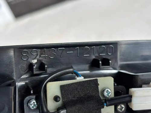 Moldura Botão Sensor Alarme Toyota Corolla Cross 2022 Usado Preto - Imagem 5