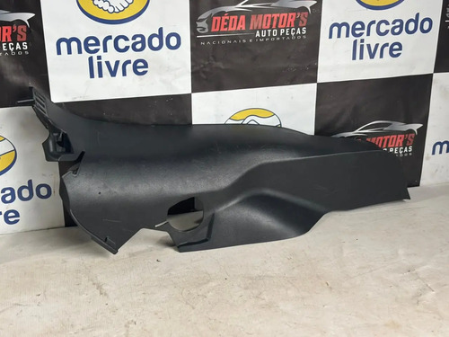 Moldura Banco Traseiro Direito Toyota Corolla 2023 Usado Preto - Imagem 2