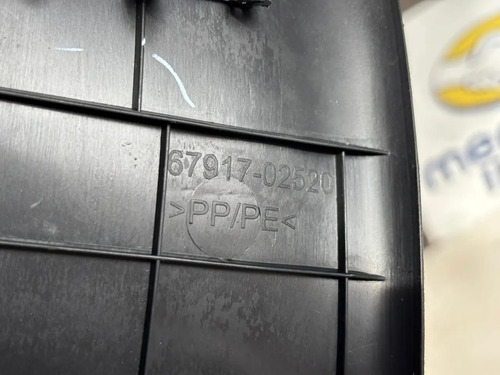 Soleira Porta Traseira Direita Toyota Corolla 2023 Usado Preto - Imagem 4