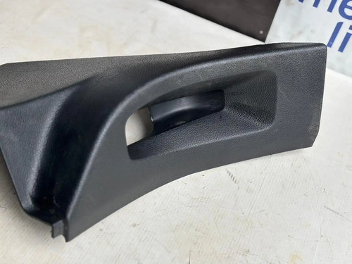 Moldura Alavanca Puxador Capô Peugeot Expert 2019 Usado Preto - Imagem 3