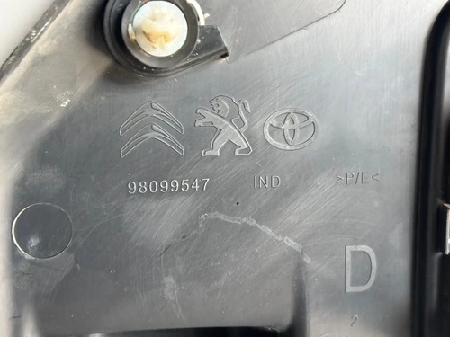Moldura Da Maçaneta Porta Tras Dir Peugeot Expert 2019 Usado Preto - Imagem 6