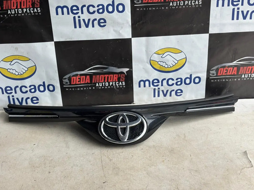 Grade Dianteira Radiador Toyota Rav4 2018 Usado Preto Brilhante - Imagem 2