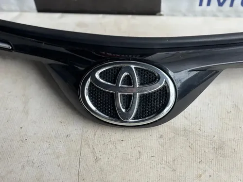 Grade Dianteira Radiador Toyota Rav4 2018 Usado Preto Brilhante - Imagem 4