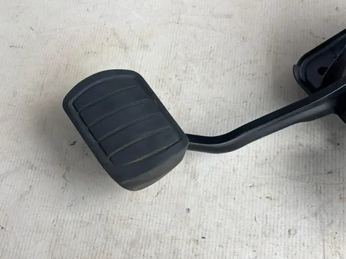 Pedal Freio Peugeot 208 2022 Usado Preto - Imagem 4