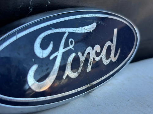 Emblema Dianteiro Capô Ford Ka 2019 Detalhe Usado Azul - Imagem 5