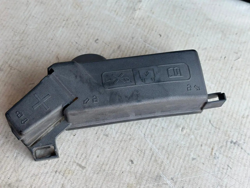Tampa Polo Positivo Bateria Gm Cruze 2020 Usado - Imagem 3