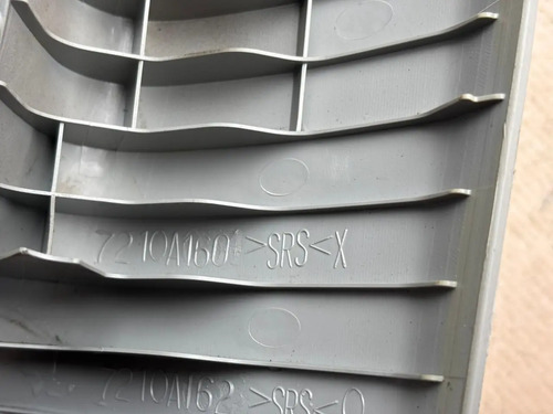 Moldura Coluna Dianteira Direit Mitsubishi Lancer 2013 Usado - Imagem 9