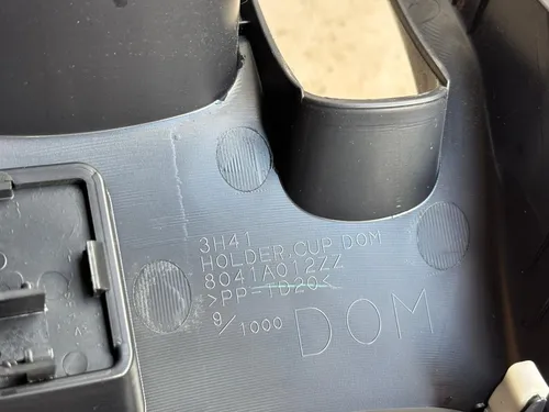 Porta Copo Console Central  Mitsubishi Lancer 2012 Usado Preto - Imagem 7