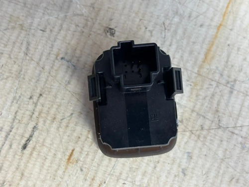 Sensor Crepuscular Gm Tracker 2024 Original Usado - Imagem 3
