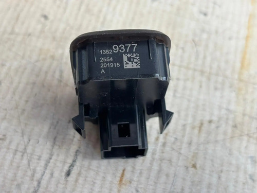 Sensor Crepuscular Gm Tracker 2024 Original Usado - Imagem 4