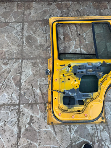 Porta Traseira Direita Nissan Pathfinder 1990 Até 1995 Traseira Direita Amarelo - Imagem 7