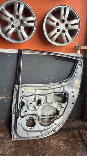 Porta Traseira Direita L200 Triton 2008 A 2015 Usada Orig Traseira Direito Prata - Imagem 2