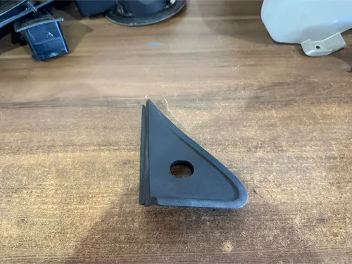 Acabamento Interno Retrovisor Esquerdo Chevette Quebradinho - Imagem 2