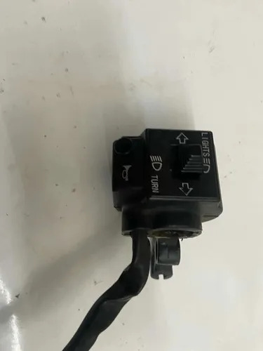 Punho De Luz Suzuki Intruder 125 Usado - Imagem 3
