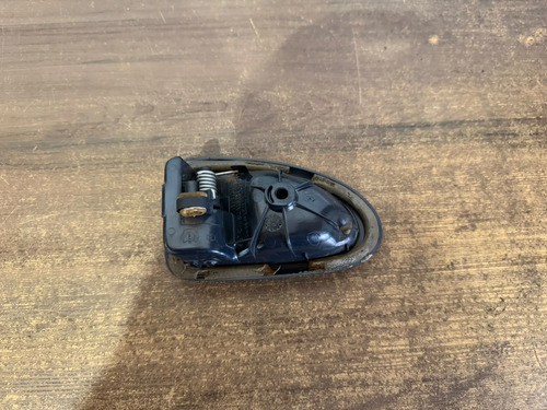 Maçaneta Interna Direita Renault Clio 2012/2014 7700423888 Preto Dianteira/traseira - Imagem 4