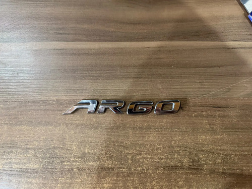 Emblema Adesivo Cromado Tampa Traseira Original Fiat Argo Cromado - Imagem 4