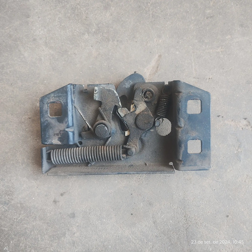 Fechadura Capo Inferior Ford Courier Fiesta 96 98fu16701aa - Imagem 2