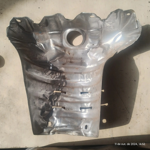 Protetor Defletor Calor Coletor Escape Gm Onix 2019 24581537