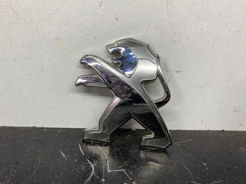Emblema Tampa Traseira Peugeot 2008 2015 2019 Original Prata - Imagem 2
